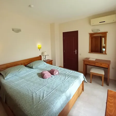 Rose Village Private Apartment *